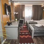 Turisticko Naselje Natura Art-hotel Opal Art Lohovo