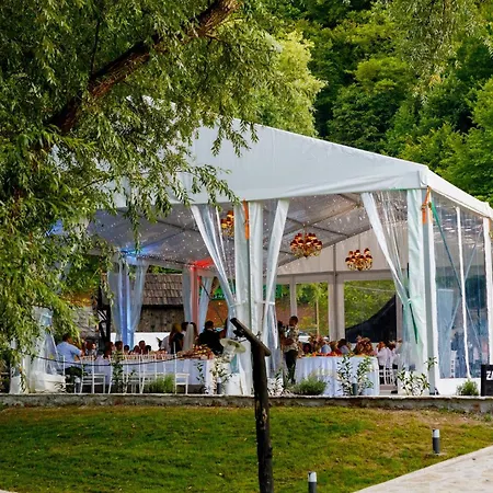 Turisticko Naselje Natura Art-hotel Opal Art 4* Lohovo