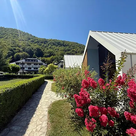 Turisticko Naselje Natura Art-hotel Opal Art 호텔 Lohovo